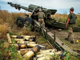 «Горячи» сутки на Донбассе: боевики ранили украинского воина