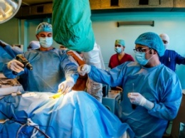 Нейрохирурги 5 горбольницы поделились последними достижениями (фото)