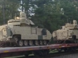 Американские военные "забыли" танки на железной дороге (видео)