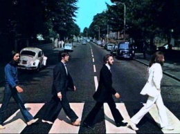 Архивные и редкие кадры: The Beatles выпустили новый клип на песню Here Comes The Sun
