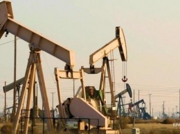 Нефть дешевеет на рисках снижения спроса на сырье