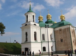 В Киеве после реставрации открыли памятник архитектуры - церковь Спаса на Берестове (фото)