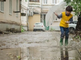 Тепло, но местами дожди: прогноз погоды в Украине на неделю