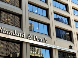 Агентство S&P повысило долгосрочный кредитный рейтинг Украины