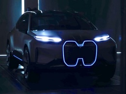 В сети появился удаленный проморолик беспилотного кроссовера BMW: Видео