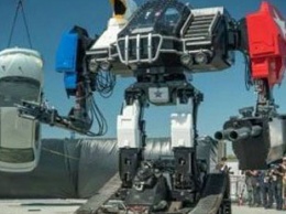 Четырехметрового боевого робота продают на eBay