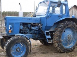 Осторожно, трактор: в Запорожской области пьяный водитель разъезжал по ночным дорогам на МТЗ-80
