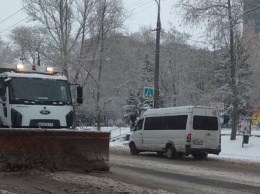 Сколько техники будет зимой расчищать улицы от снега в Кривом Роге