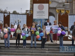 На Майдане в Киеве прошла акция ко дню рождения политзаключенного Дудки