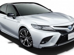 Toyota анонсировала полноприводную Camry