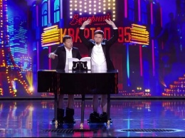Президента Украины высмеяли в США за сцену с пианино в "Вечернем квартале". Видео