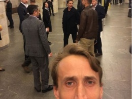 Том Круз приехал в Киев и спустился в метро