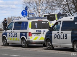 В Финляндии студент колледжа напал нам учащихся и преподавателя с мачете, один человек погиб, 10 раненых