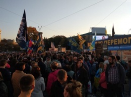 В Харькове протестуют "против капитуляции"