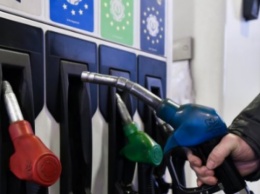 Бензин начал дорожать после обвала цен: что будет в октябре
