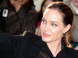 Горячая красотка: Анджелина Джоли ошеломила новым пикантным фото