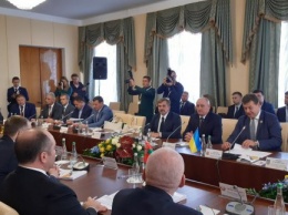 Харьков и Минск подписали договор о сотрудничестве