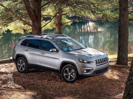 Jeep отправит на сервис внедорожники Cherokee