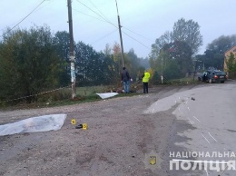 В Тернопольской области пьяный водитель иномарки сбил насмерть двух 23-летних парней