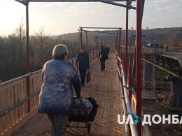 В Станице Луганской открыли временный обходной мост