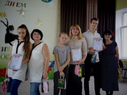 В честь Дня учителя в днепровской школе прошло шоу "танцы с учителями"