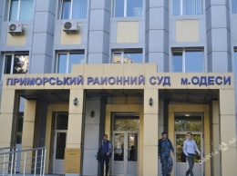 Захватчикам квартиры на Ониловой избрали меру пресечения в виде домашнего ареста