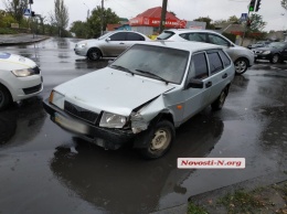 На Херсонском шоссе в Николаеве авария: пробка растянулась до зоопарка