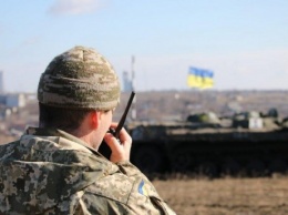Ситуация на Донбассе обостряется: десятки обстрелов от боевиков, ранены два украинских воина