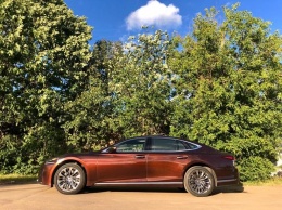 Тест-драйв Lexus LS500 AWD: диванное настроение (ФОТО)