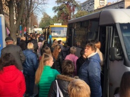 «В городе наступил транспортный коллапс»: пробки и перебои с транспортом в Днепре