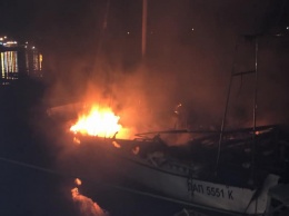 Под Одессой сгорела яхта депутата объединенной территориальной громады