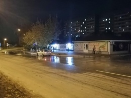 В Запорожье улица "плавает" в фекалиях, смрад разносится по округе (ФОТО, ВИДЕО)