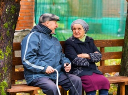 У Зеленского рассказали, кому снизят пенсионный возраст