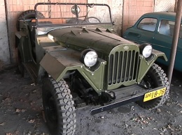 В Кривом Роге местный житель реставрирует советские автомобили