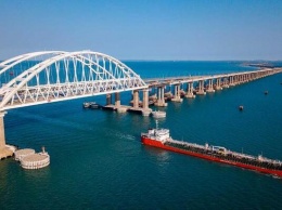 Россия с треском провалила план по Крымскому мосту: появилось нелепое объяснение