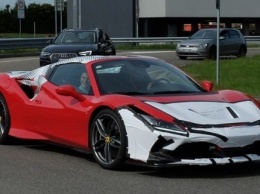 Ferrari F8 Spider замечен в во время тестов