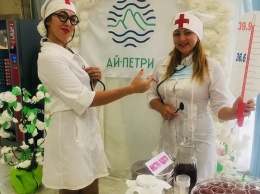 Санаторий «Ай-Петри» сети «Курорты Крыма» отметил День Врача витаминами и танцетерапией