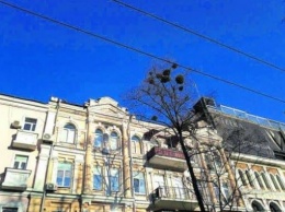 В КГГА наложили запрет на возведение надстройки в старинном здании в историческом центре Киева