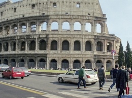 В Риме ищут неизвестных, повесивших на мосту чучело Греты Тунберг