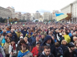 Протесты на Майдане не будут иметь продолжение, пока на них будет Порошенко