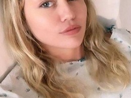 Майли Сайрус попала в больницу из-за ангины
