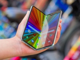 Замена дисплея Galaxy Fold в России стоит как новый iPhone XR