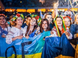 Украинскую молодежь хотят освободить от уплаты налогов