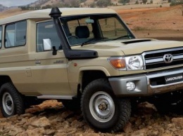 «Грустит в городских джунглях»: Особенности культового Toyota Land Cruiser 70 назвал эксперт