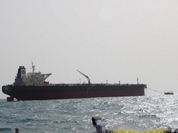 На иранском нефтяном танкере в Красном море произошел взрыв