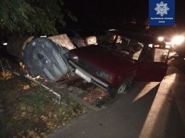 В Киеве задержали мужчину, который устроил ДТП и гонки с полицией на угнанном авто, - ФОТО