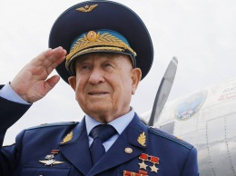 Умер советский космонавт, первым побывавший в открытом космосе