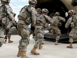 США перебрасывают на Ближний Восток дополнительно тысячи военных - Пентагон