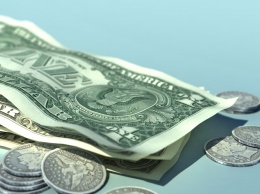 Нацбанк заморозил доллар: что будет с курсом валют на выходных
