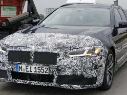 Журналисты впервые запечатлели интерьер обновленного BMW 5-й серии